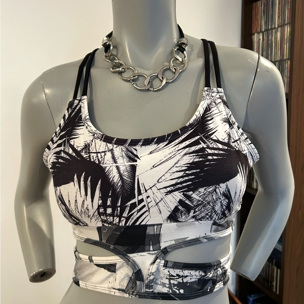 MPG Black and White Graphic Strappy Bra